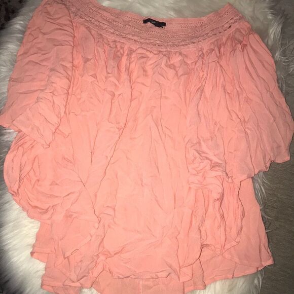 ✨Forever 21 Crochet Off The Shoulder Top✨ - Picture 2 of 3